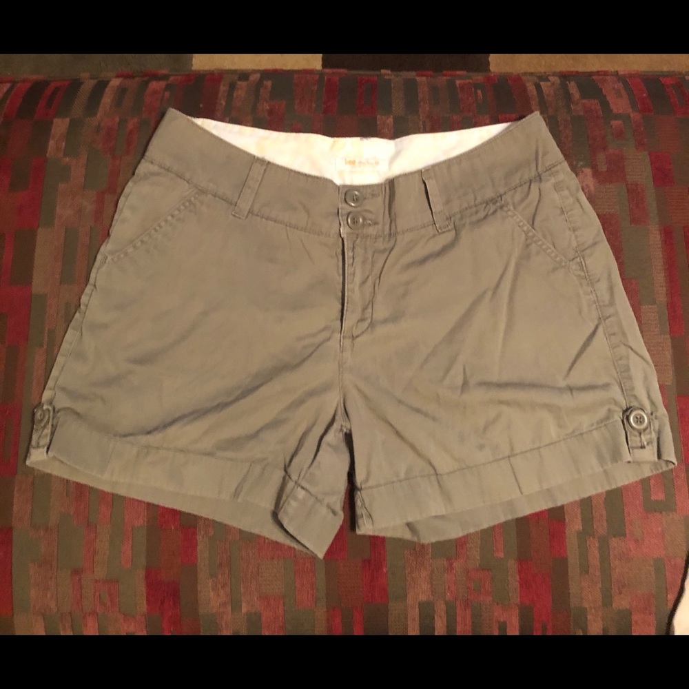 Lee One True Fit Shorts Size 14 Khaki or Green